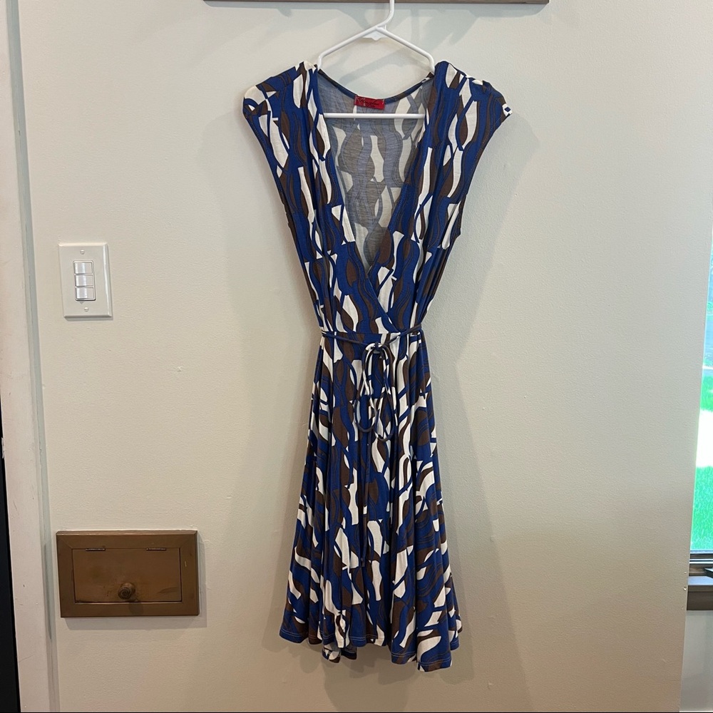 Geometric Print Wrap Dress